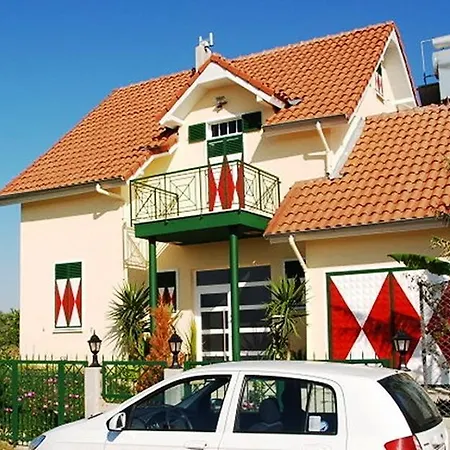 Anna Villa Side